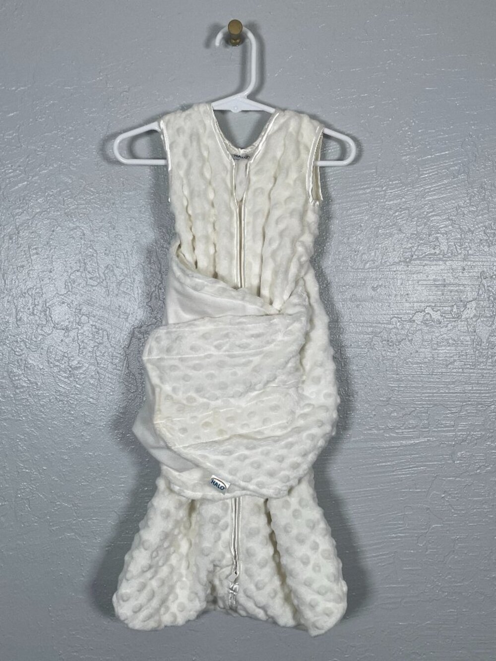 Halo SleepSack Swaddle Small 3-6 Month White Minky Dot Plush Fleece